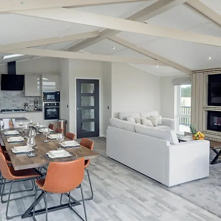 The Riverside - Ukc4058 Holiday home