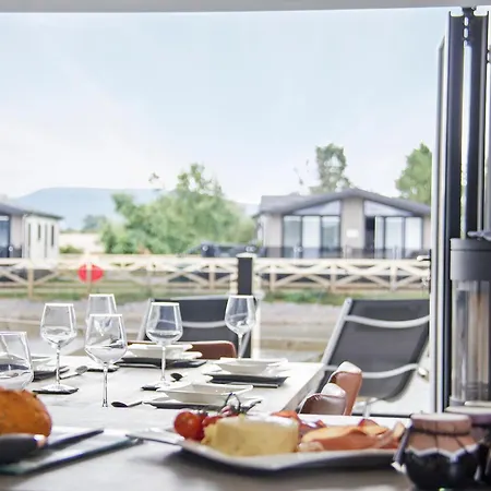 The Riverside - Ukc4058 Holiday home *